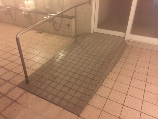 大浴場　スロープ