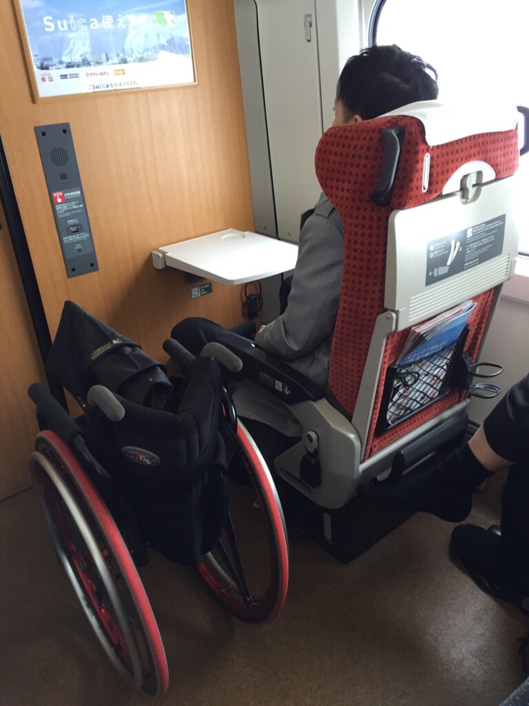 車いす専用シート