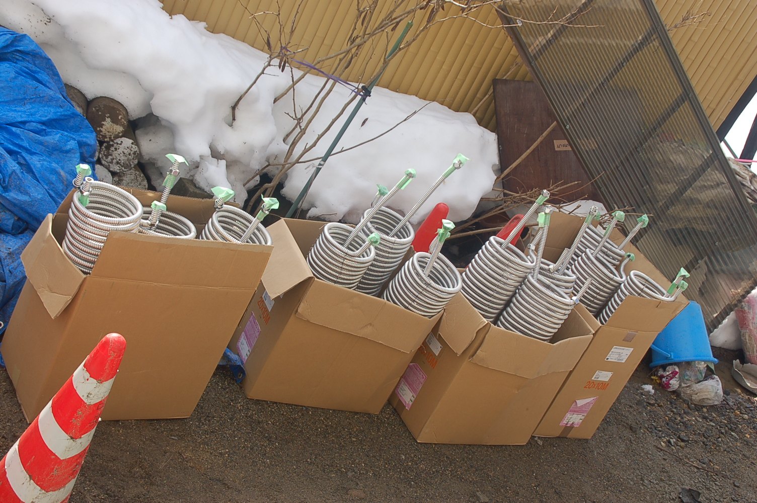 Wärmetauscherspiralen vor dem Einbau, Winter 2010